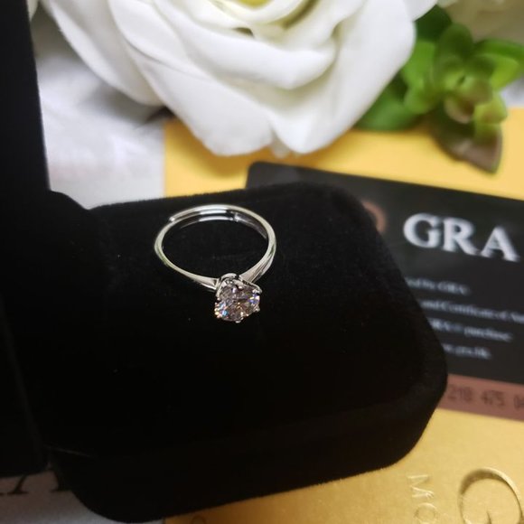 1 Carat Moissanite Wedding Engagement Ring - Picture 6 of 10